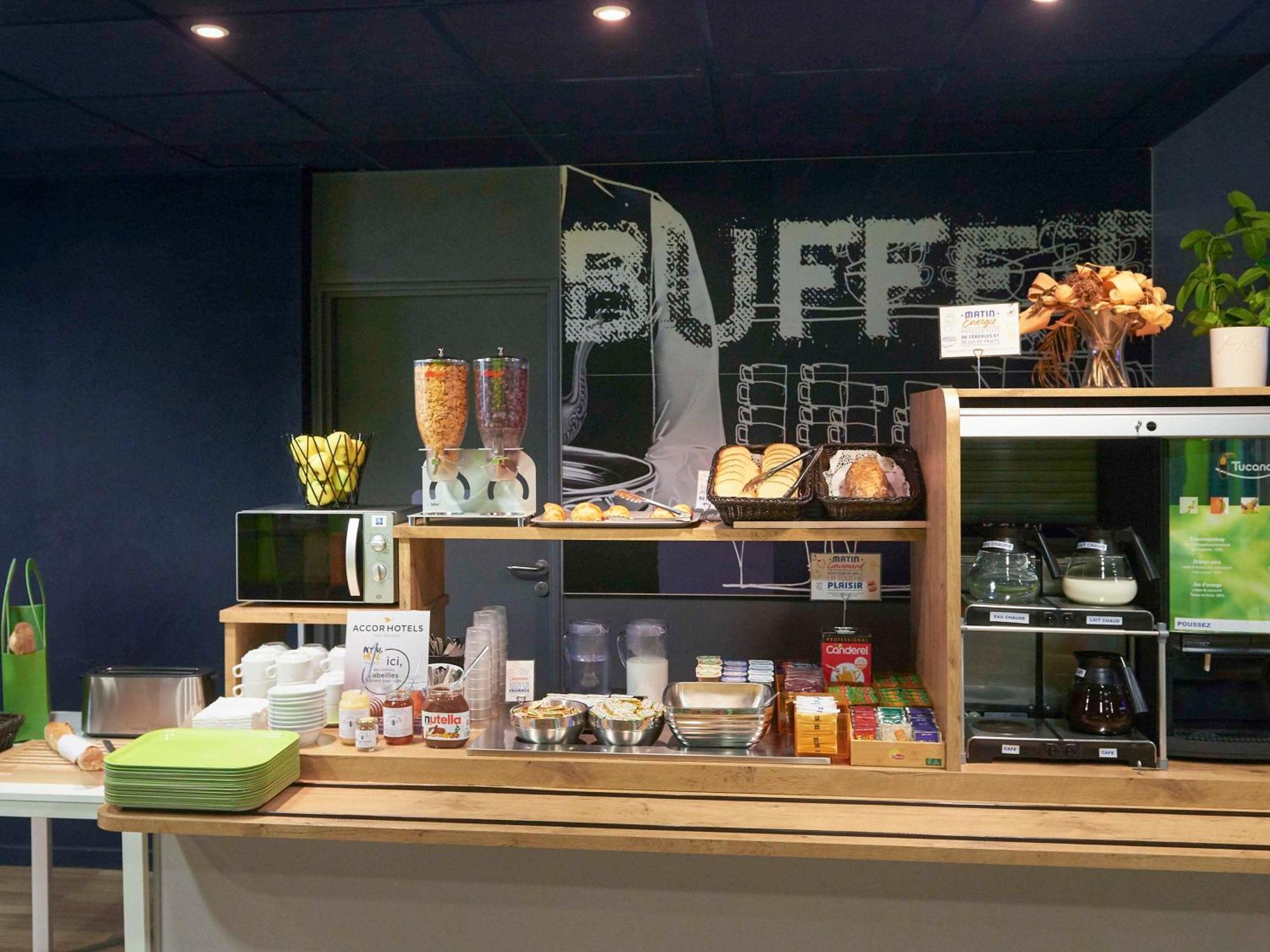 Ibis Budget Cholet Centre Esterno foto