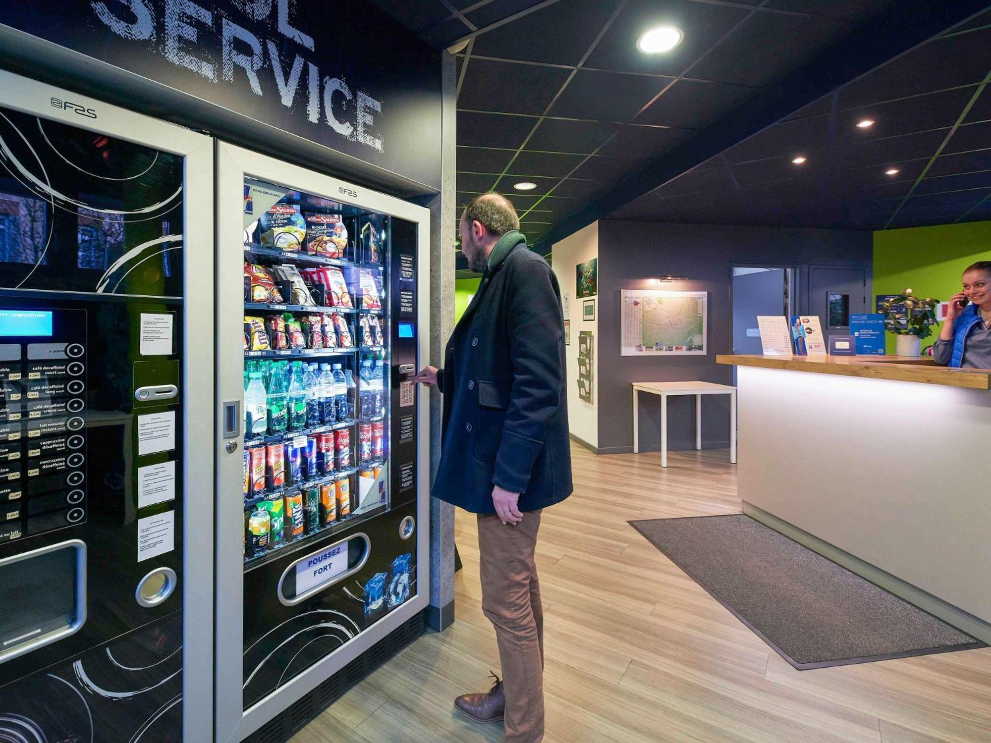 Ibis Budget Cholet Centre Esterno foto