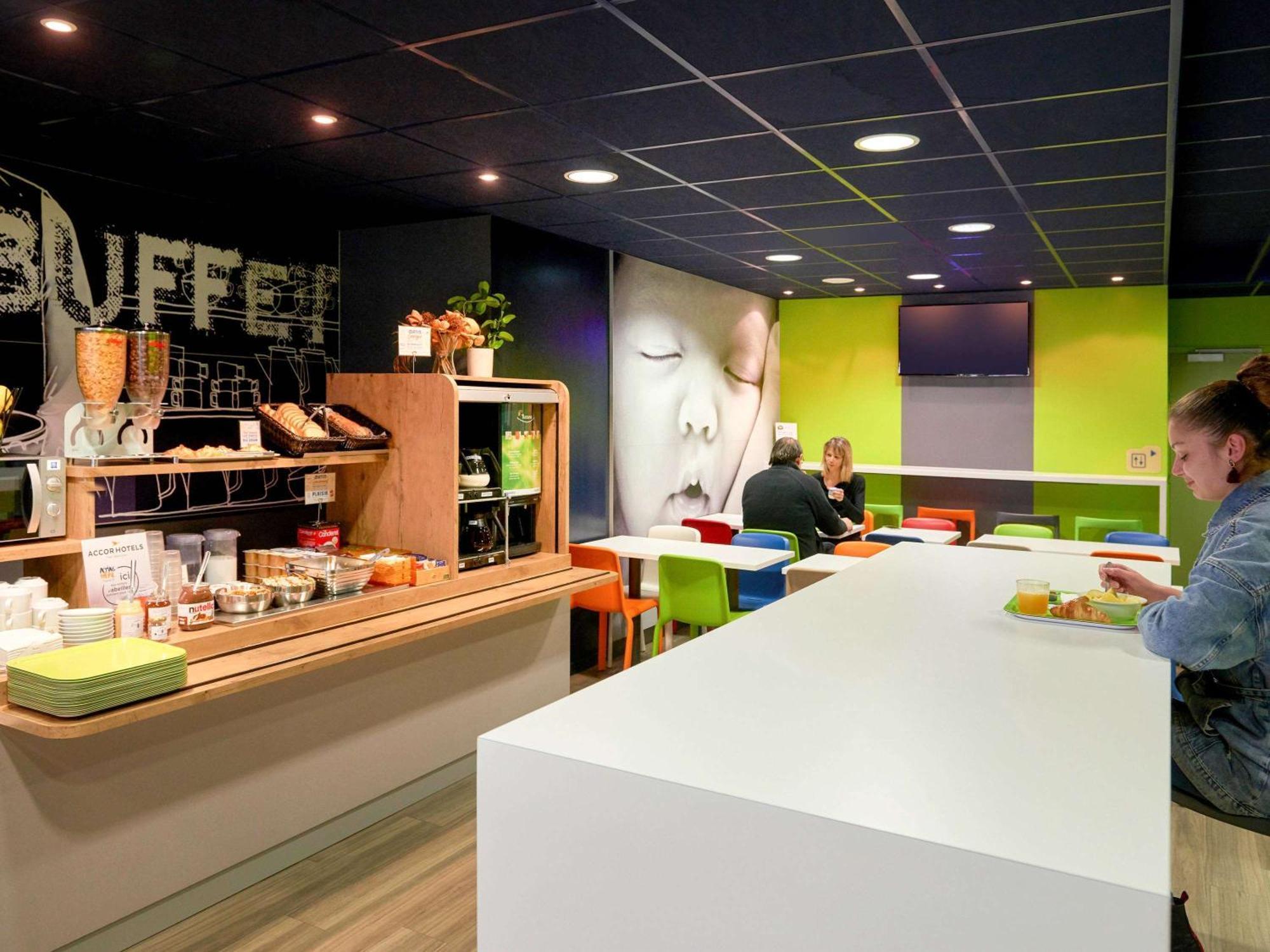 Ibis Budget Cholet Centre Esterno foto